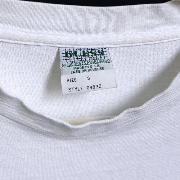 90s vintage Guess crop t-shirt 1992 USA Los Angeles California short. - Picture 4 of 6